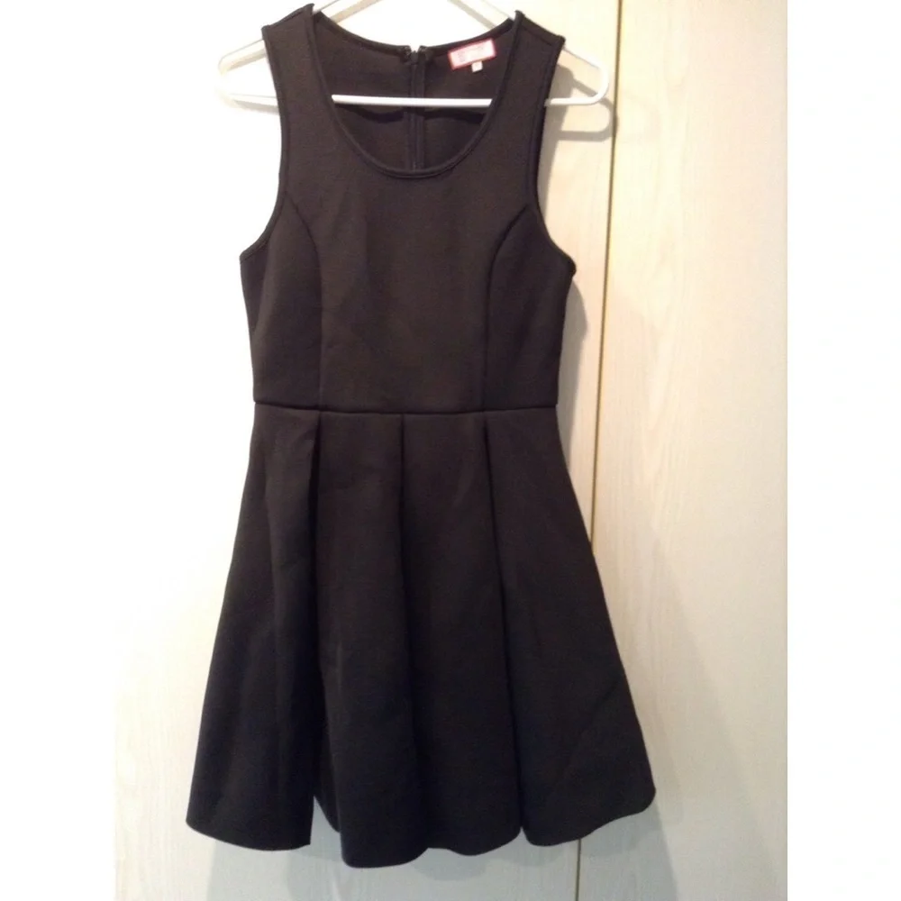 💕BEST SOCIETY💕 Fit and Flare Little Black Dress - Picture 5 of 7